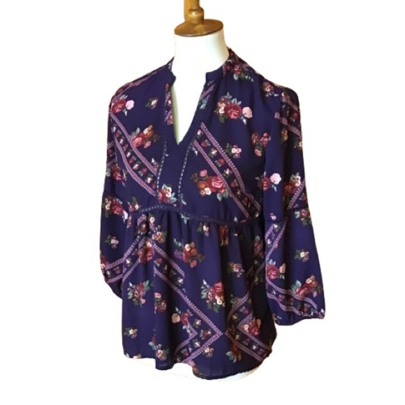 Francesca’s Mi Ami purple floral boho  peasant top - Picture 1 of 12